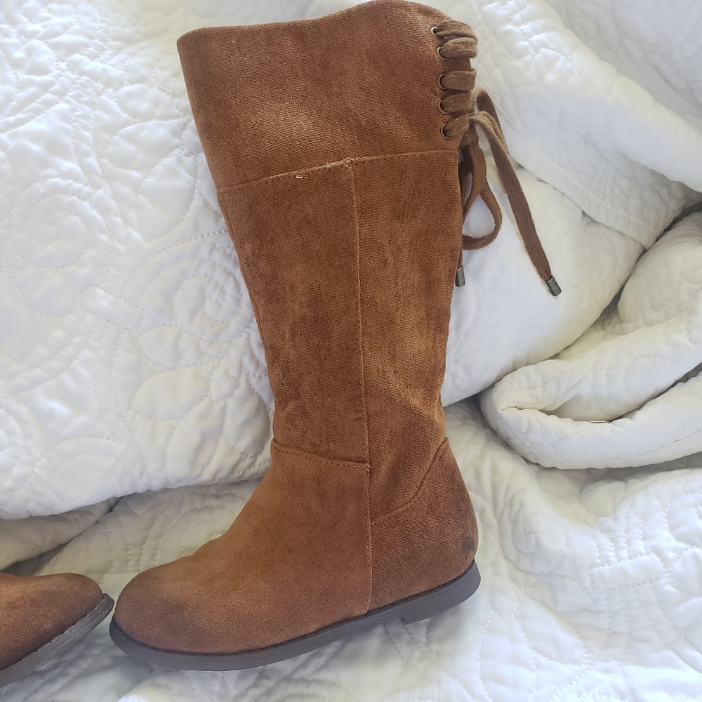 Toddler girls Suede knee high boots. Size 8